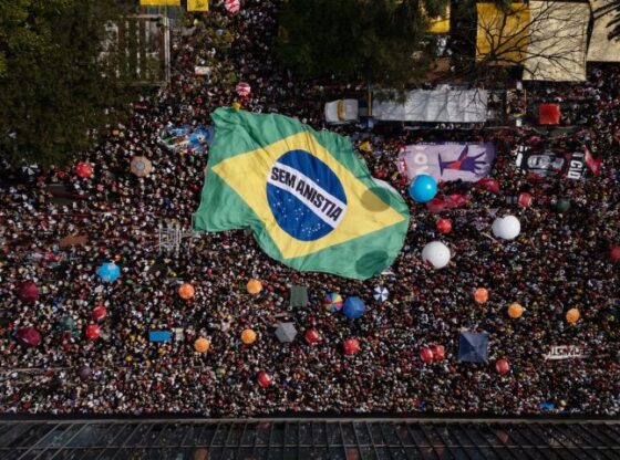 Bolsonaro's opponents hope that Sunday's demonstrations would deter lawmakers from moving forward