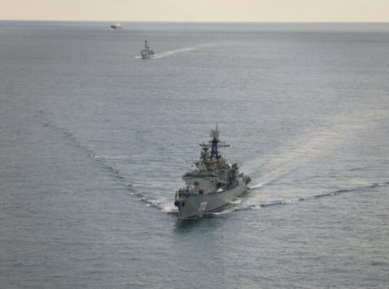 HMS Iron Duke shadows RFN Neustrashimy and cargo ship Sparta.