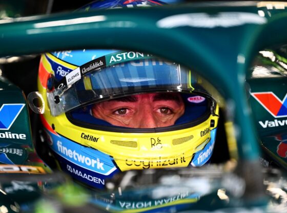 Aston Martin's Fernando Alonso at the FP1 session for the 2025 F1 Grand Prix of Singapore - Source: Getty