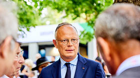 Macron must resign – former French PM