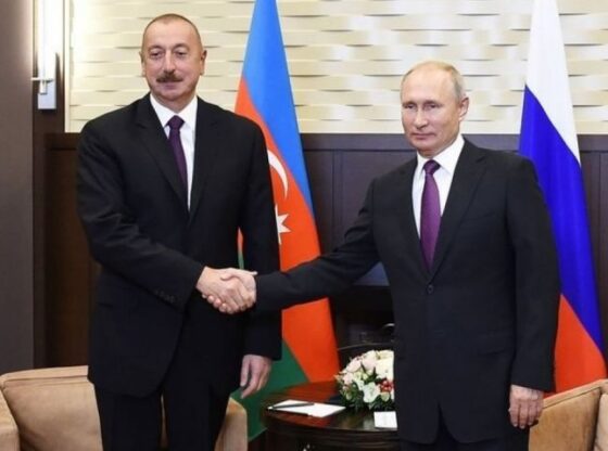 Putin (R) made the announcement during a meeting with Aliyev in Tajikistan