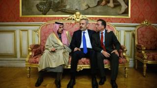 José Manuel Albares, together with the Saudi Foreign Minister, Faisal bin Farhan bin Abdullah Al Saud, and the Turkish Minister, Hakan Fidan, in Paris, after a meeting on the Middle East.
