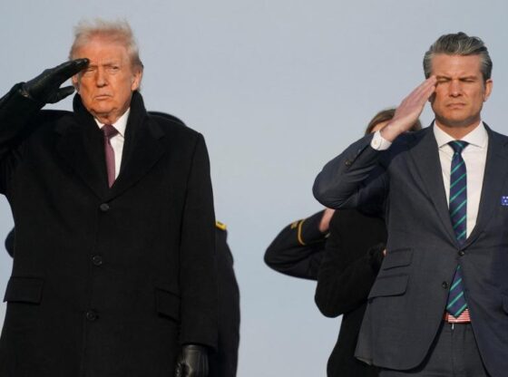 The President of the United States, Donald Trump, and the Secretary of Defense, Pete Hegseth, this Wednesday at Dover Air Base, Delaware, USA