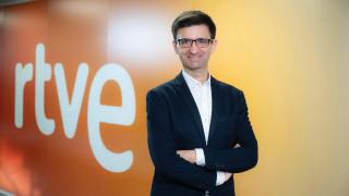 José Pablo López in a promotional image for RTVE.